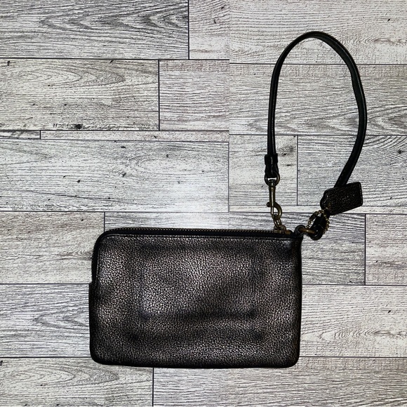 Coach wristlet - Picture 6 of 6